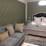 Flori De Iulie