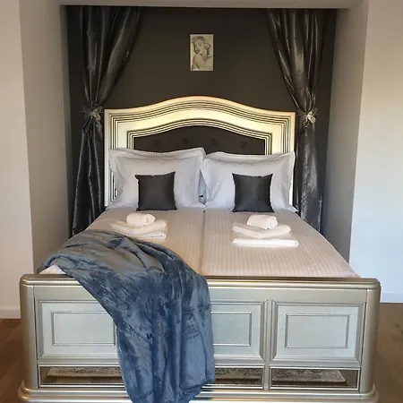 Flori De Iulie Appartement *