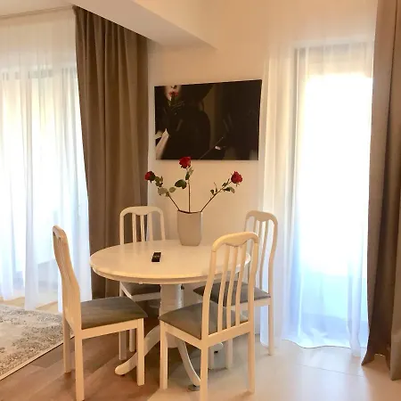 Lejlighed Flori De Iulie Braşov