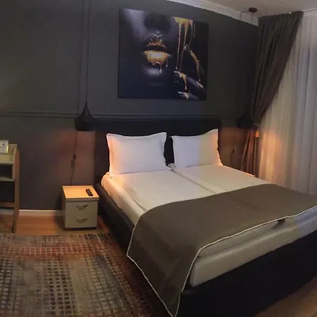 Appartement Flori De Iulie Braşov