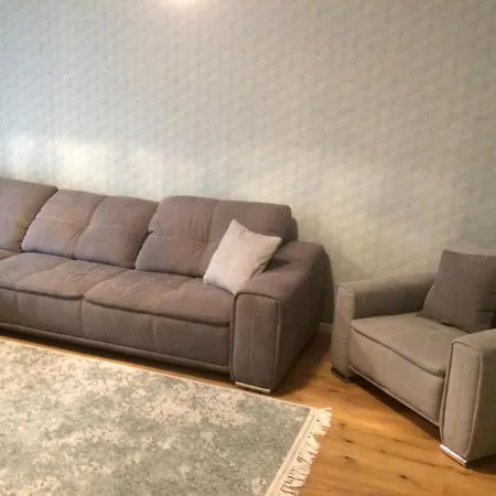 Διαμέρισμα Flori De Iulie *