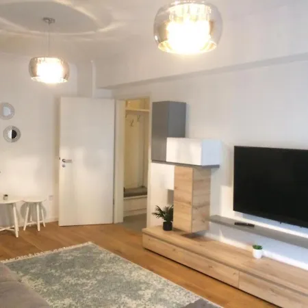 Flori De Iulie * Μπρασόβ