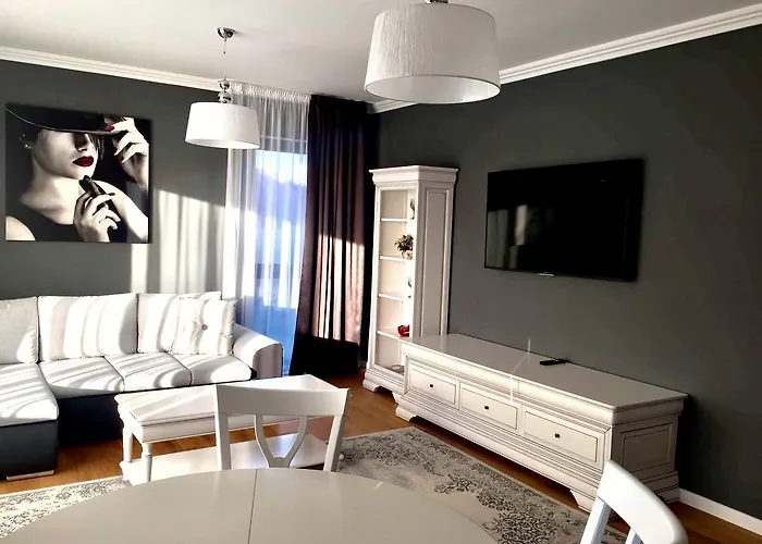 Apartment Flori De Iulie