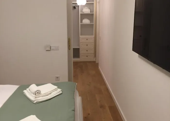 Apartment Flori De Iulie