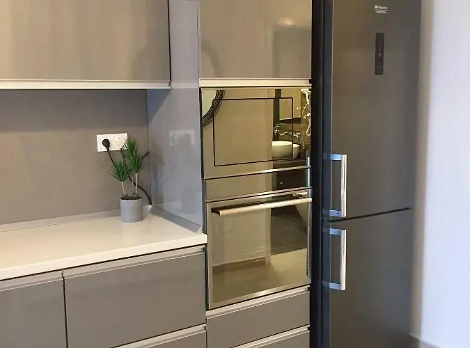 Apartment Flori De Iulie