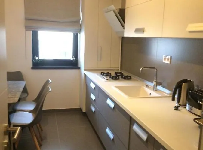 Apartment Flori De Iulie